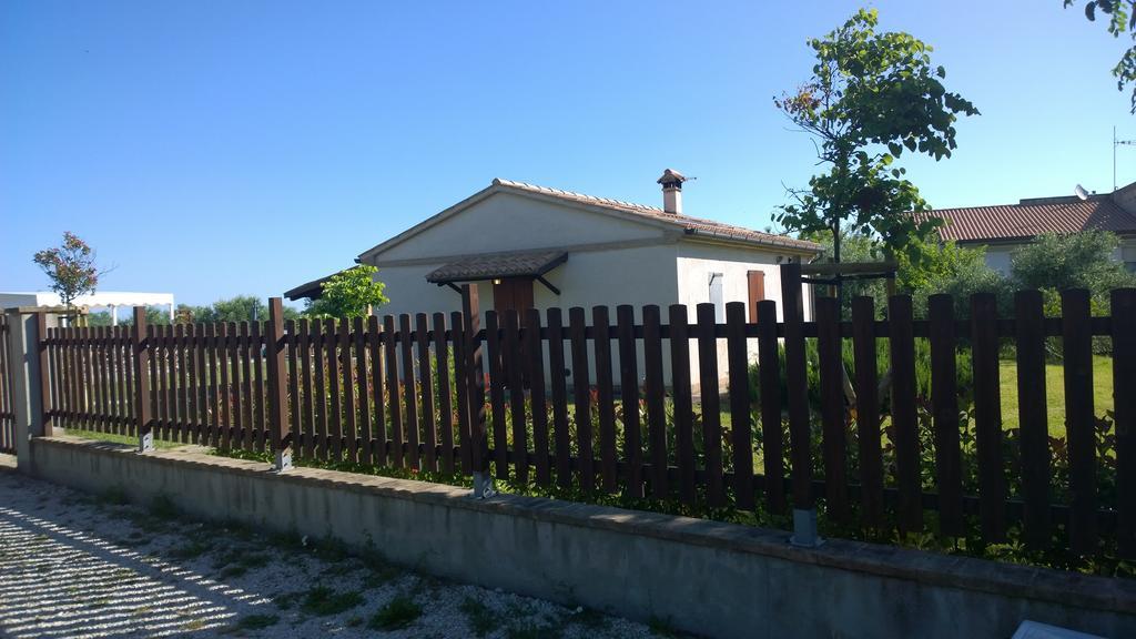 Agriturismo La Casa Della Lavanda - Il Rustico Marina di Montemarciano Buitenkant foto